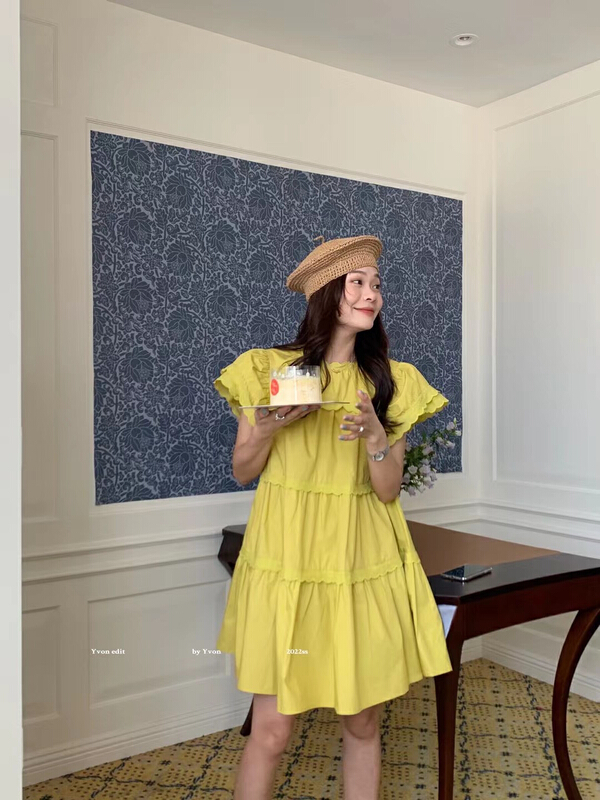New in early summer! [Yiwan y.von] advanced sense solid color atmosphere sense heavy industry lace splicing dress 9007# XJ