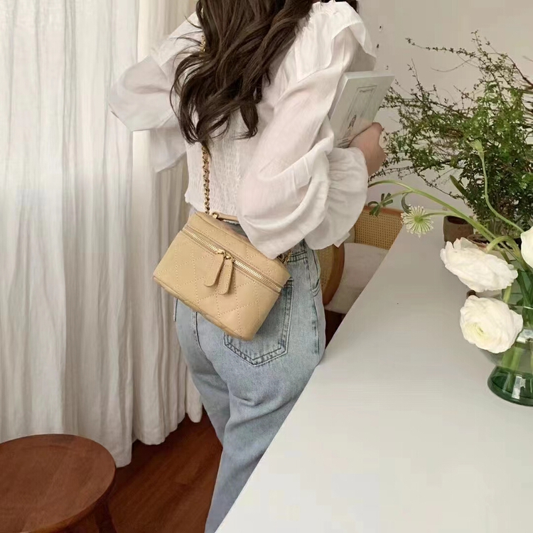 [9:00pm] Korean version versatile solid color messenger bag 8324# LSL