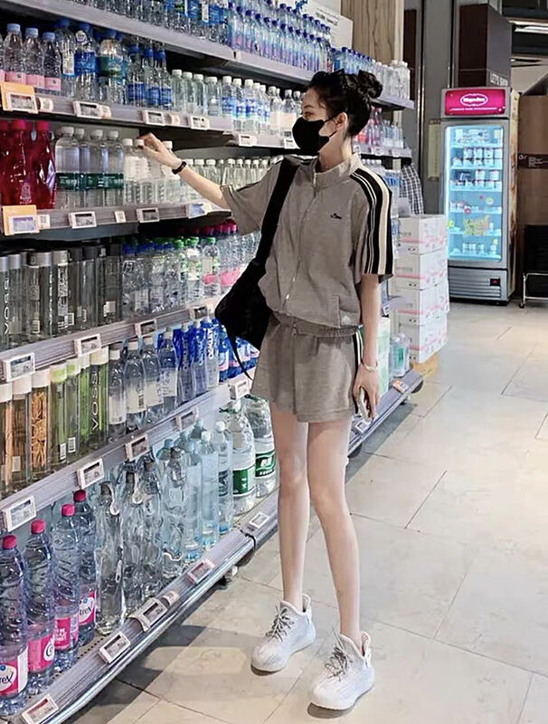 [JH] net red zipper short sleeved top + versatile casual Shorts Set (only suit) 41641# PCZ