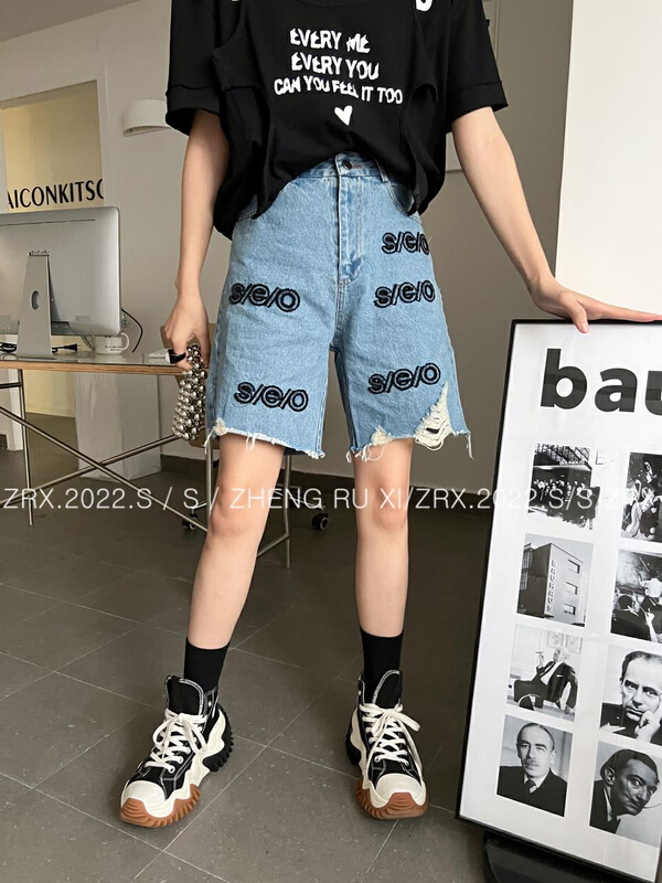 [zhengruxi] toothbrush embroidered letters and rough edged denim shorts 11634# WTT