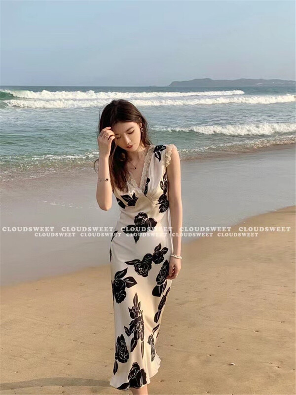New in early summer! [Han C family] Vintage V-neck Printed Dress 8683# PCZ