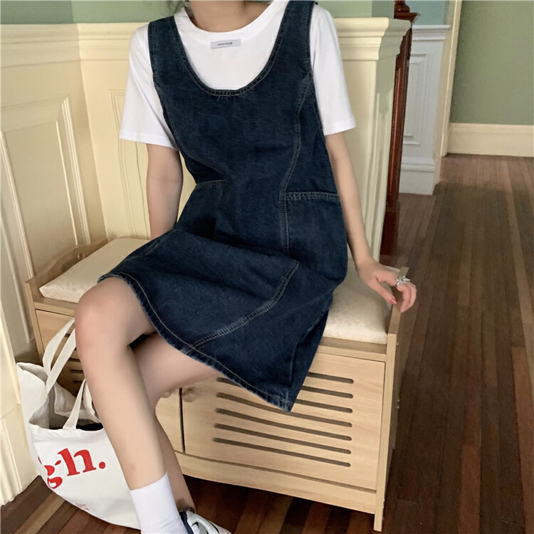 New year in early spring! [timely rain] Han Feng ins age reduction versatile loose college style pocket slim loose denim strap skirt (only strap skirt) 27515# jhy