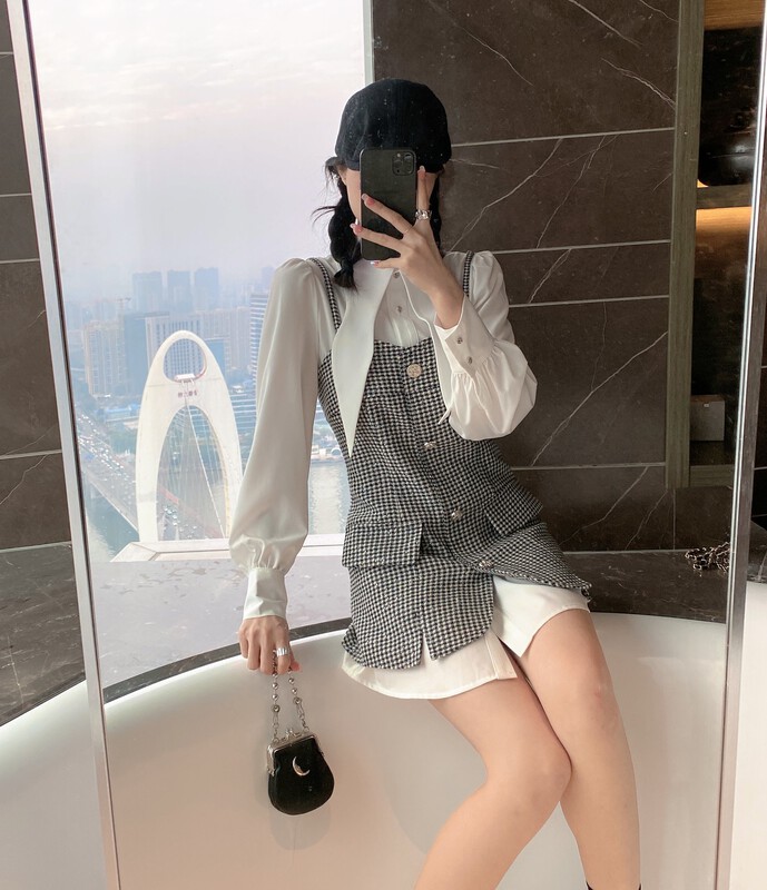 goods in stock! [top Chan Lin] small fragrance textured suspender dress (not including inner lap) 95012# cqw