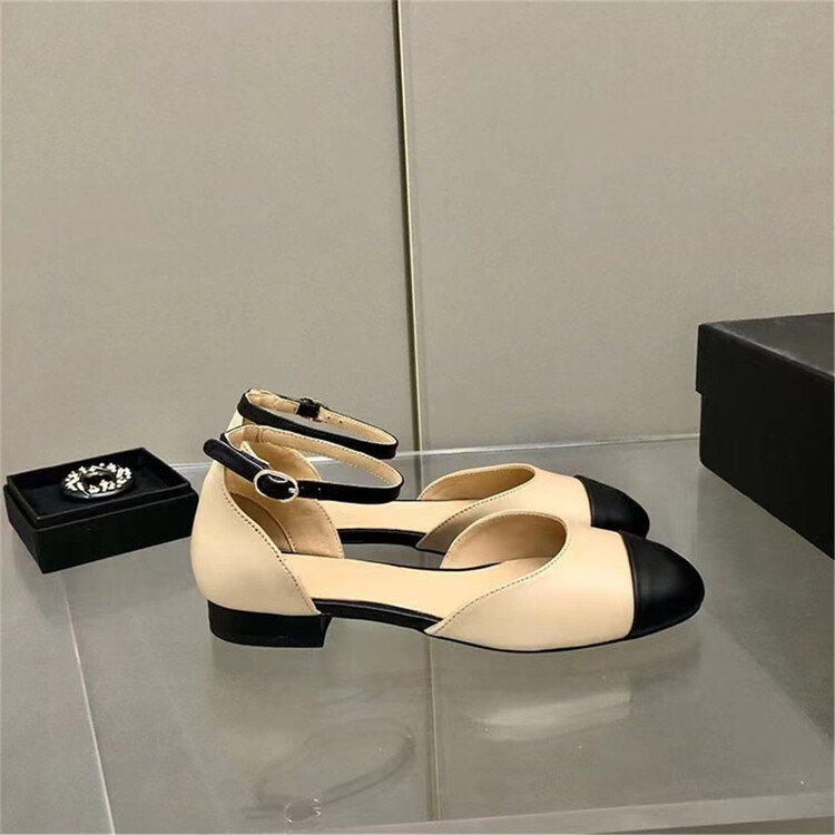 [DS. Gift] xiaoxiangfeng Baotou slotted buckle low flat heel sandals ys1-5293# LSL
