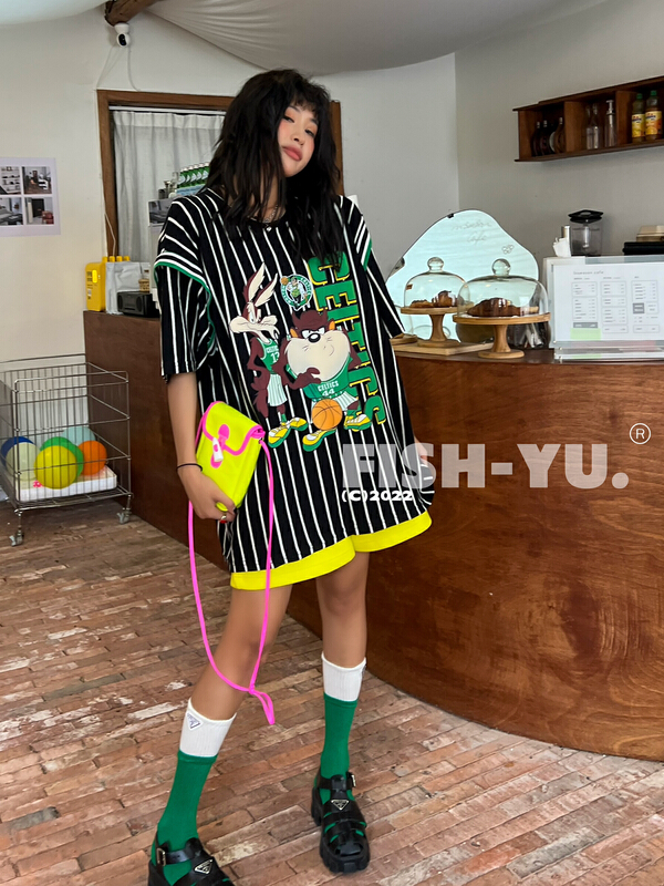 【 FISH YU 】卡通印花豎條紋短袖T恤  22201#  LSL