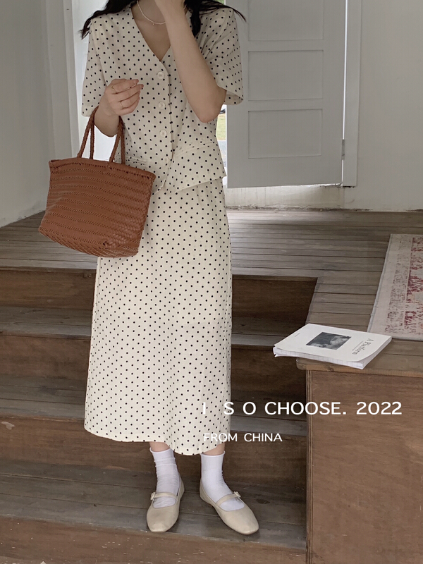 New in early summer! [ISO Korean] fashion wave point short sleeved shirt + versatile skirt suit 66067# hjy