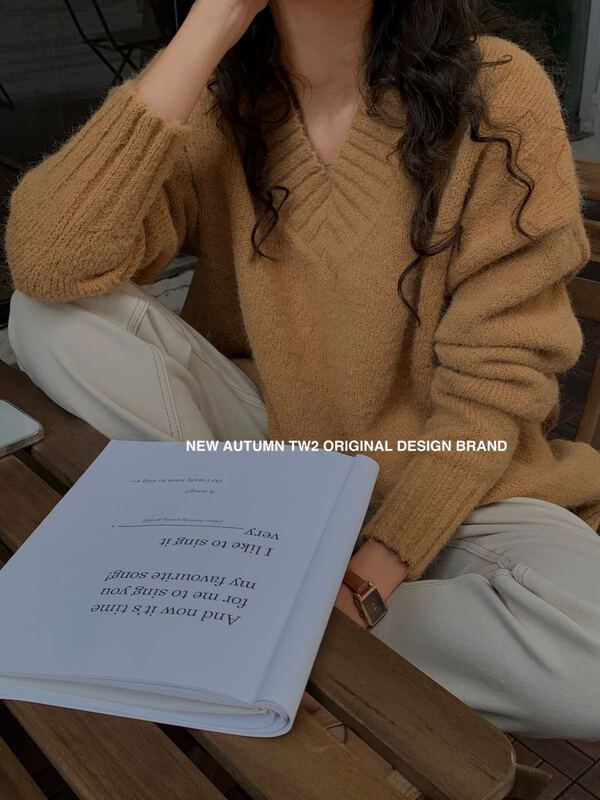 [TW2] simple and versatile lazy loose thick V-neck Pullover Sweater sweater 8805# HBx