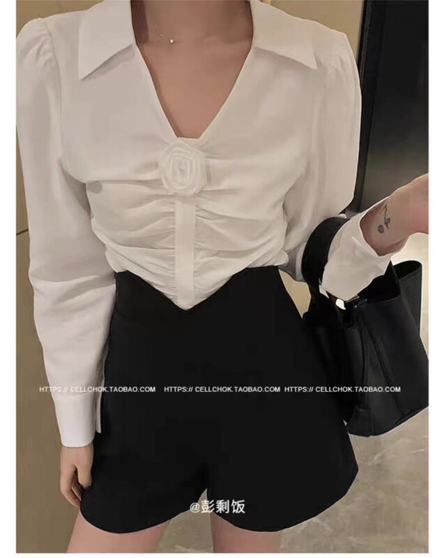 goods in stock! [Linna] small fragrance temperament V-neck rose blouse (small flowers cannot be disassembled) 6898# zxx
