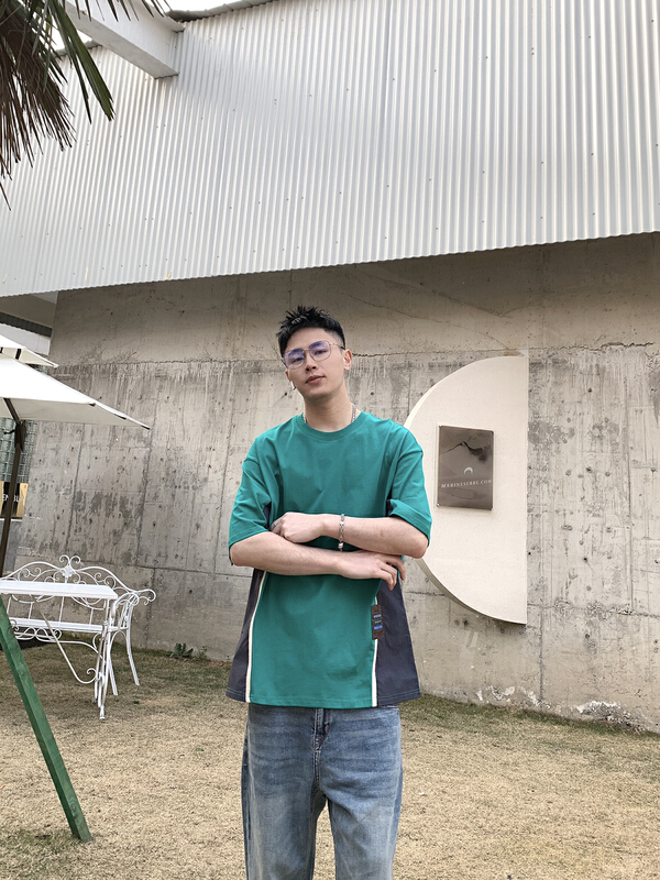 New in early summer! [Binli] round neck color matching small label short sleeve T-shirt (excluding necklace) j308# ZZL