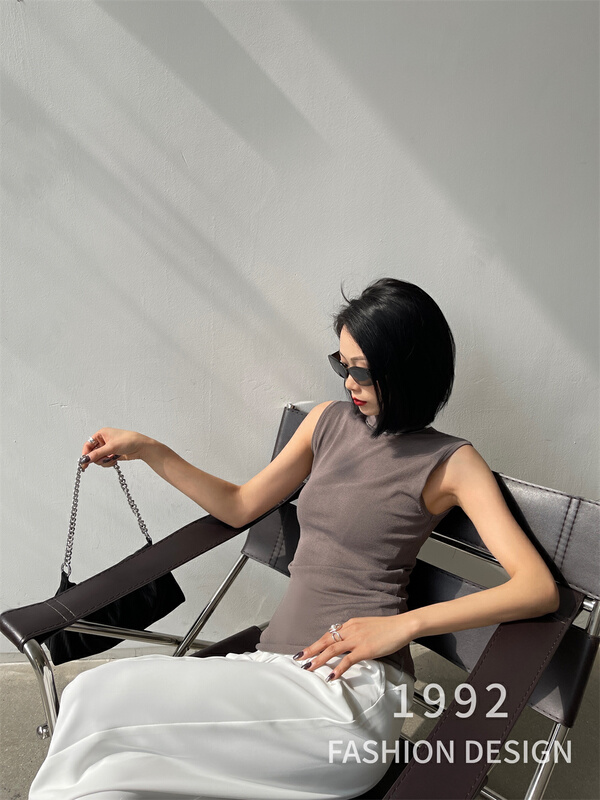 New year in early spring! [1992] half high neck versatile knitted vest 3503# XYJ