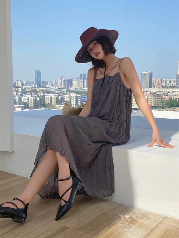 New in early summer! [black + white] Korean loose suspender dress 10755# lwy