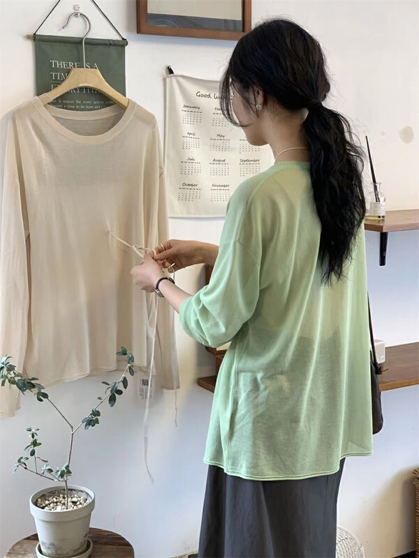 [clean space] simple casual round neck micro transparent sunscreen shirt 31755# CLS