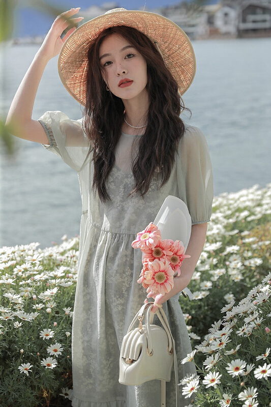 New in early summer! [JH] Korean round neck Solid Color Lantern Sleeve Dress + minority design broken flower hanging suit 41251# PCZ