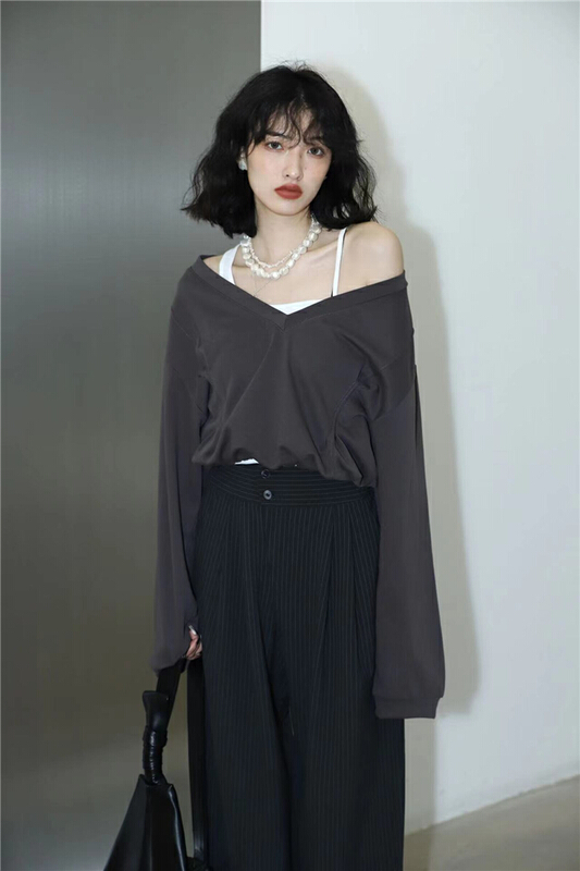 goods in stock! New year in early spring! [S & she] V-neck loose sling inner personalized design sweater 1026a# hyy