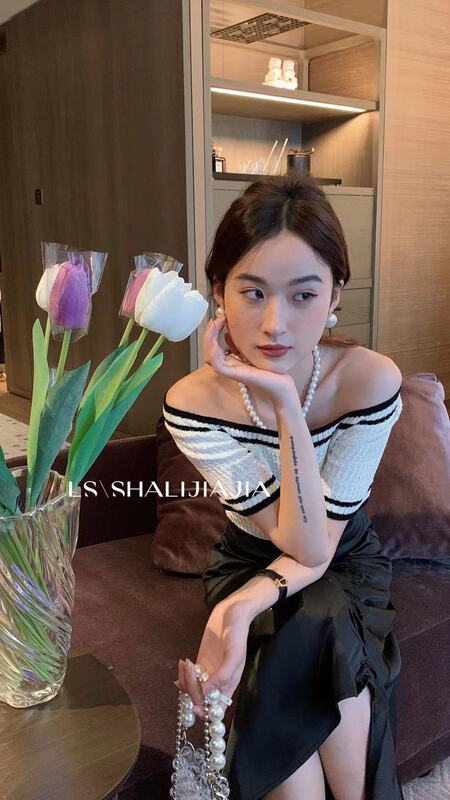 現貨!【LS】黑白撞色短款ins小衫  6253#  WPL