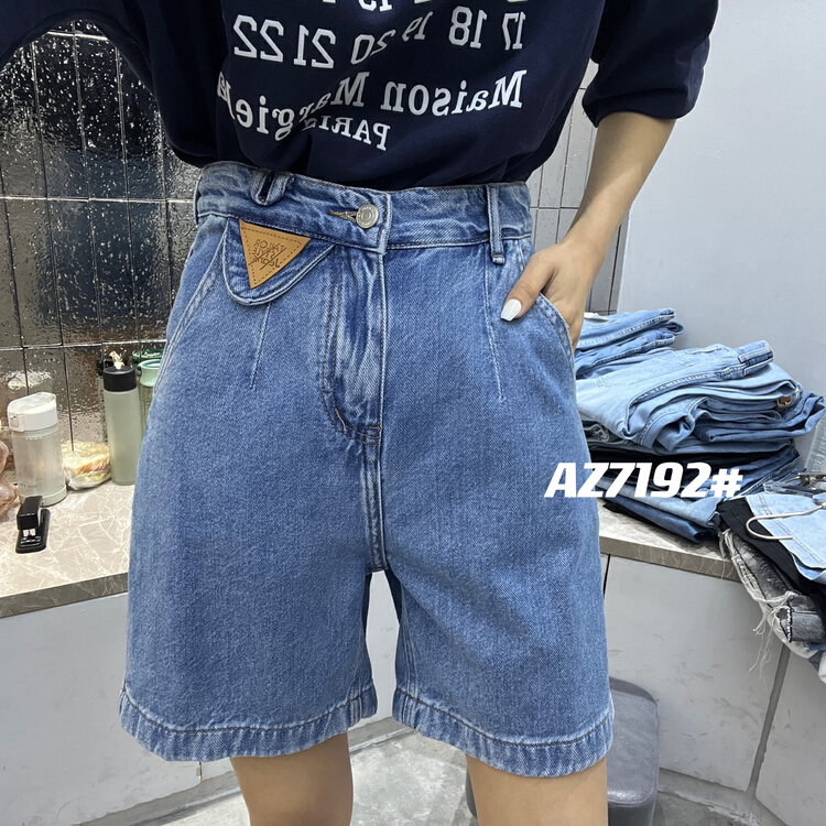 [zvzo] Korean loose casual leather triangle design denim shorts az7192# CLS