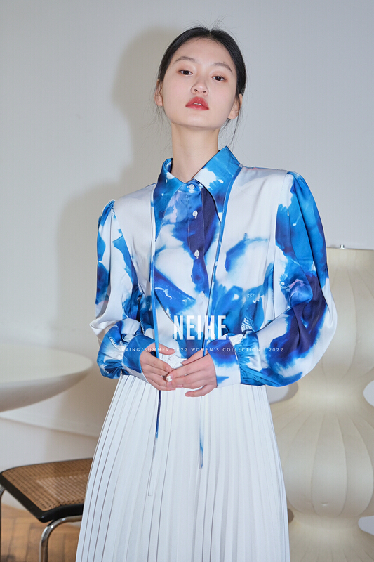 [neihe] Abstract Print Shirt 11251# zxx with streamer at neck tip