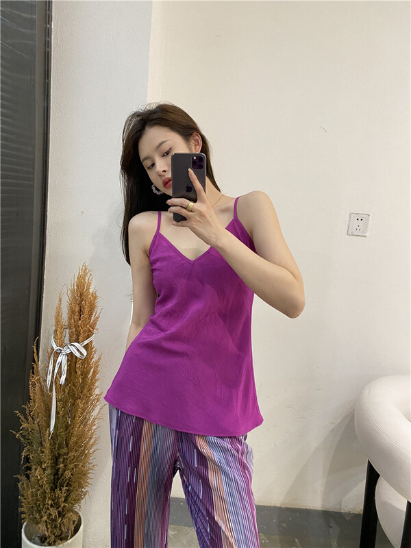 New in early summer! [modern 197] Korean slim V-neck vest / sling 8961# zyh