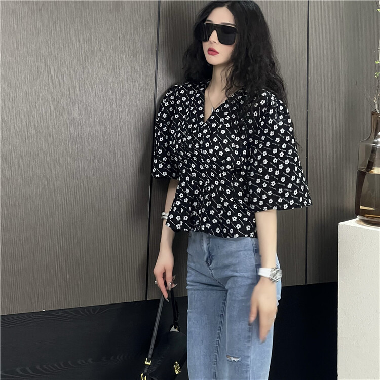 [QQ shop] V-neck waist broken flower shirt 9763# ozq