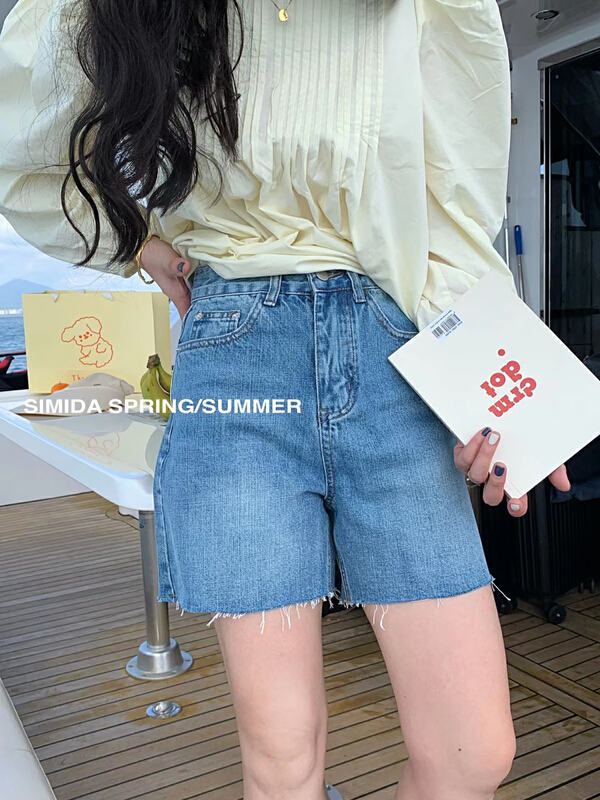 New year in early spring! [Simida / doroe] Korean simple and versatile cut edge denim shorts 10001# zxl
