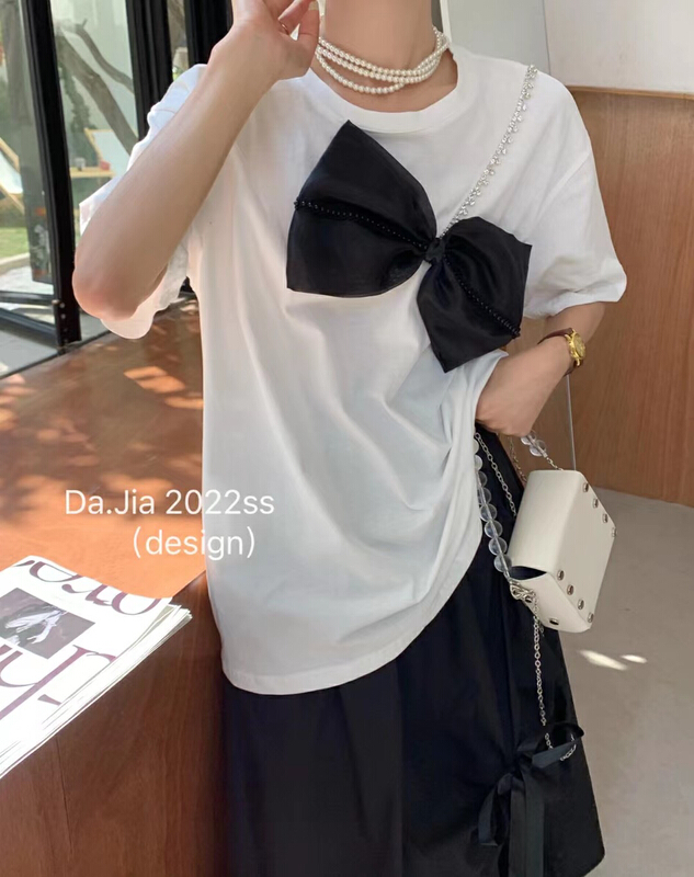 New year in early spring! [Dajia] Korean style versatile color contrast bow design Short Sleeve T-shirt (bow can not be removed) 22222# CLS