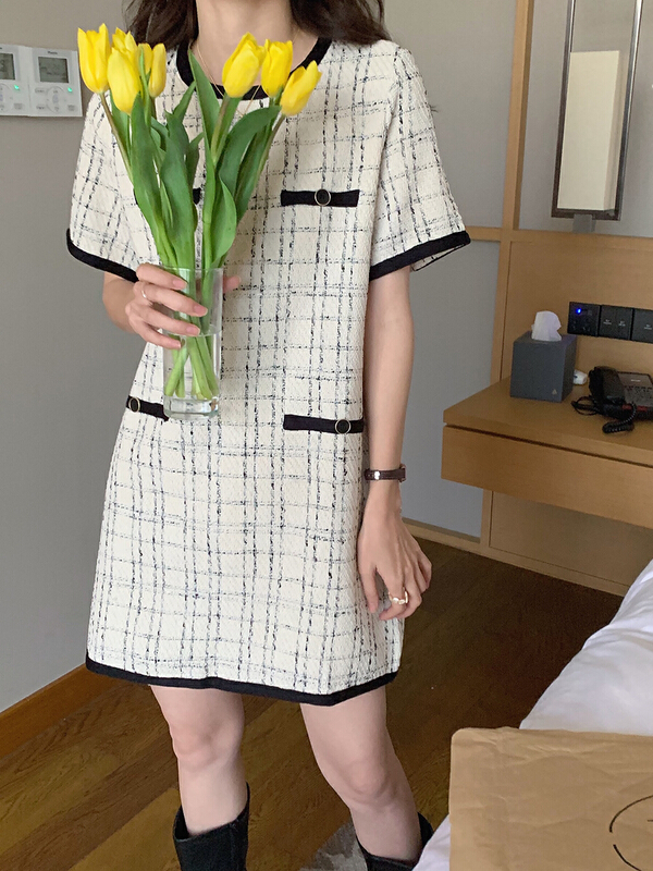 goods in stock! New year in early spring! [timely rain] Korean style ins temperament small fragrance retro color contrast dress (excluding matching) 39258# WPL