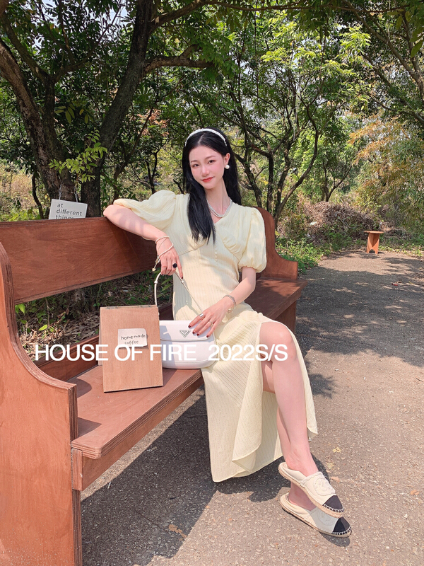 初夏上新!【火火HOODRESS】韓系溫柔氣質肌理感綁帶連衣裙  22111#  OZQ