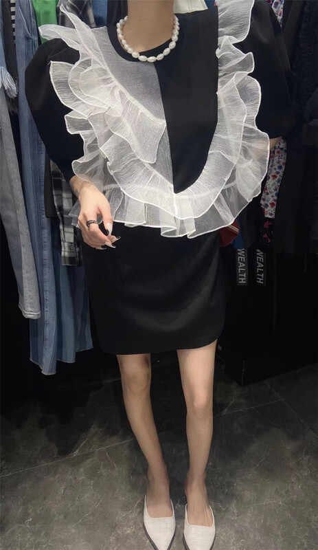 goods in stock! New in early summer! [buyer Yan Xuan - God of wealth] Korean round neck stitched Ruffle temperament dress 9600# Cl