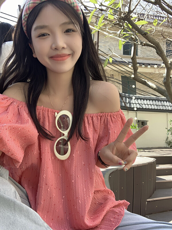 goods in stock! New in early summer! [timely rain] Korean fashion sweet age reducing loose one shoulder bubble sleeve shirt r2727# WPL