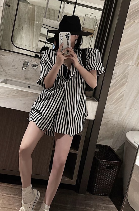 [DG] striped shoulder pad shirt + Elastic Waist Shorts Set 1111# XJ