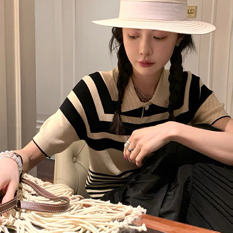 New in early summer! [Kiki studio] Korean striped single breasted short sweater 5756# hjy