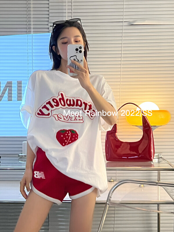 goods in stock! [Meet Rainbow] sweetheart flocked strawberry loose short sleeve T-shirt 28692# LSL