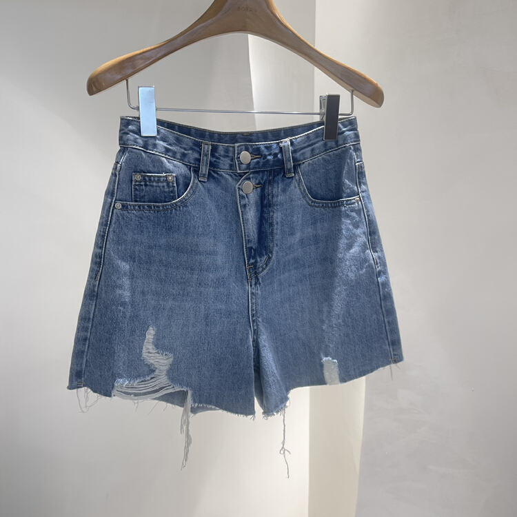 New year in early spring! [Boran] Korean slim and versatile denim shorts 22b7061# LSW