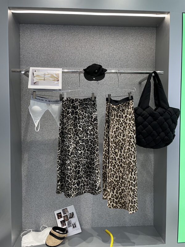 New in early summer! [bobo1972] lady temperament leopard print skirt fl212611# ozq