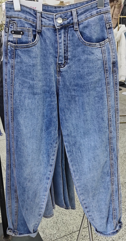 New year in early spring! [J-star] Korean fashion solid color daddy jeans 7206# WTT