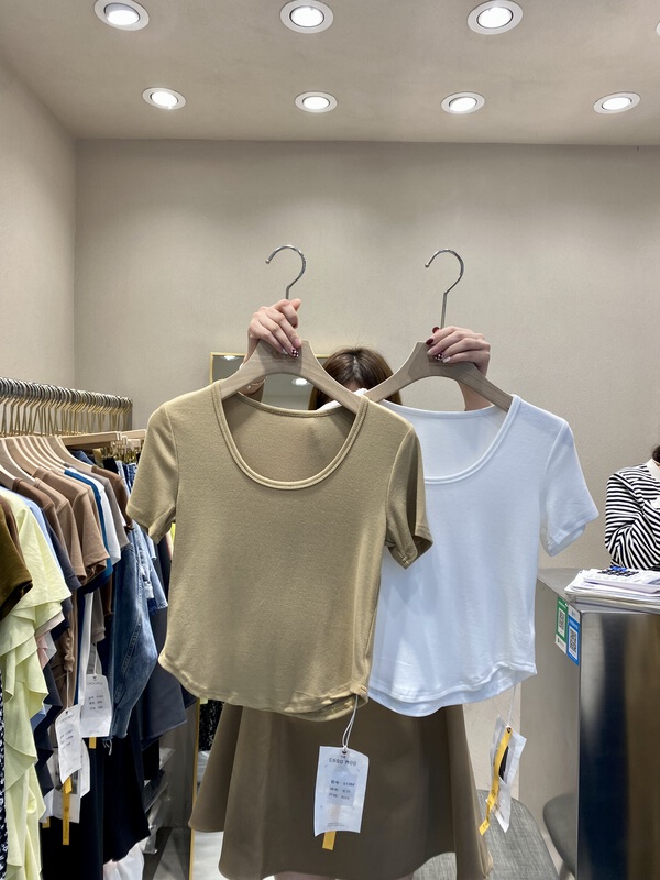 New year in early spring! 【K】 Solid versatile U-neck short sleeve T-shirt 5138# JJ