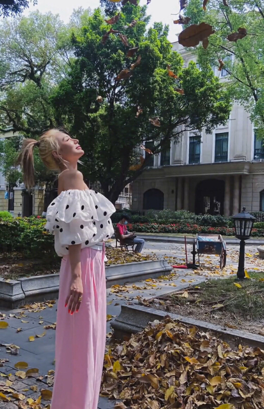[Doudou family] one shoulder niche French sweet loose temperament wave dot blouse 88272# CLS