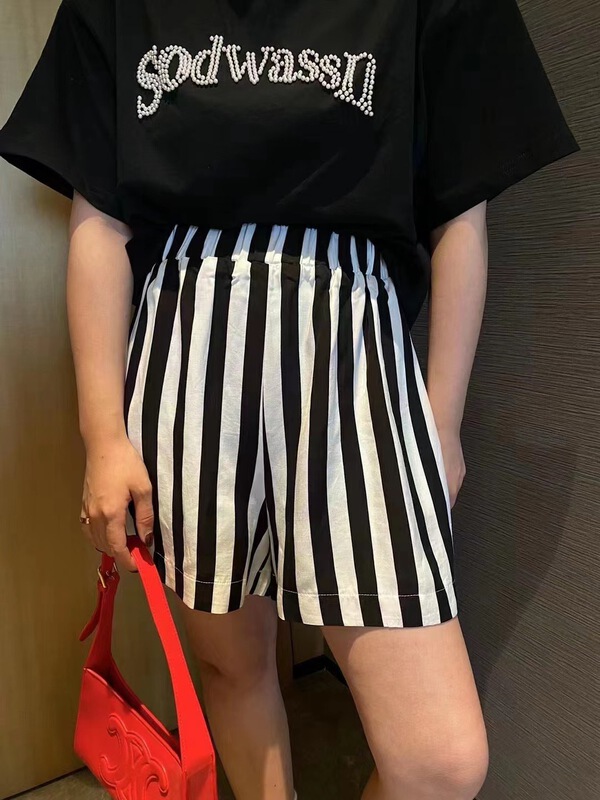 [Amy] Korean personalized stripe loose casual shorts 8155# WTT