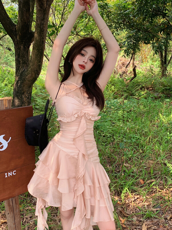 New in early summer! [Yingying new clothes] design sense cross bandage lace pleated Ruffle Ruffle waist closing slim suspender dress 7162# Cl