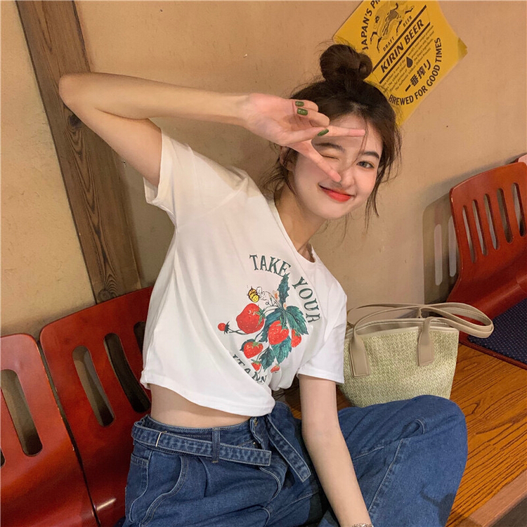 New in early summer! [timely rain] Korean style ins design letter strawberry print short sleeved T-shirt 66200# WPL
