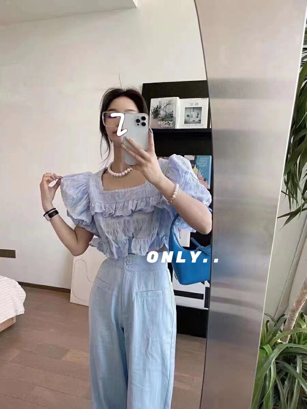 [only] Korean style short style small shirt with square neck bubble sleeves (only selling small shirts) 1868# JJ