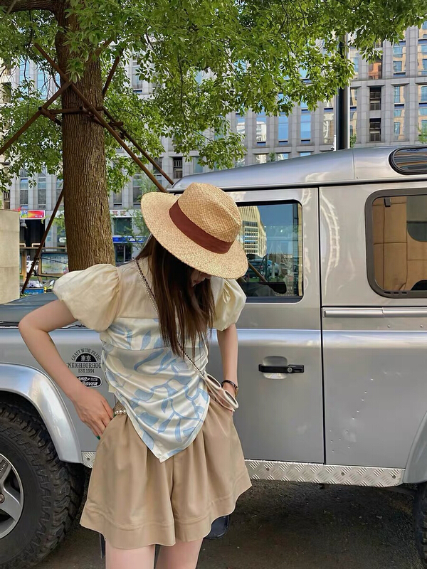 New in early summer! [rasion] bubble sleeve Beige patchwork print irregular design, slim fit and thin Pullover short sleeve T-shirt 6214# LSL