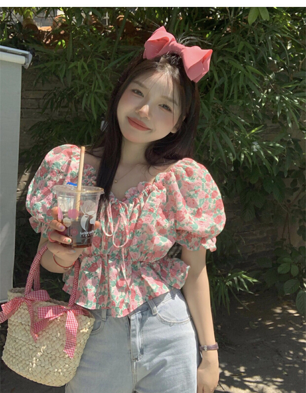 New in early summer! [Doudou family] gentle, sweet and thin bubble sleeve waist closing flower blouse 88230# CLS