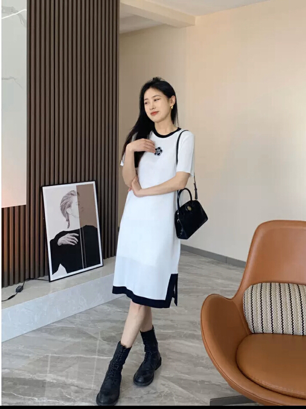 [S.J] color matching small fragrance simple lazy straight dress (with Brooch) 6878# LSW