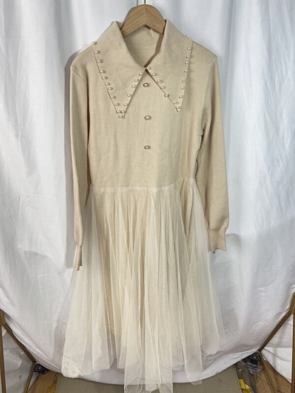 New in early summer! [Yi show shop] light familiar style simple slim dress 1084\cl