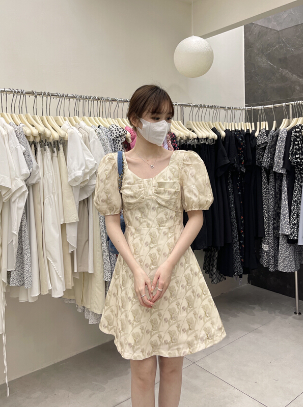 [uone] temperament tulip jacquard square neck dress 98616# LSL