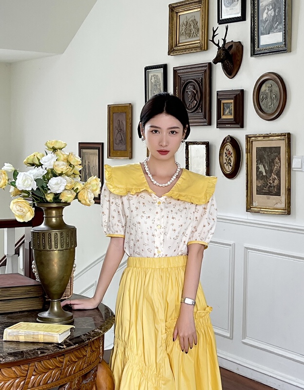 New in early summer! [x.future] French literary style broken flower splicing color contrast small shirt j8052# zxx
