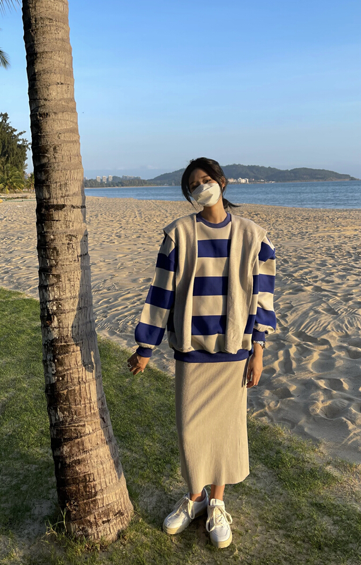 New year in early spring! [t-too] Korean striped versatile sweater (with shawl) 665857\lsl