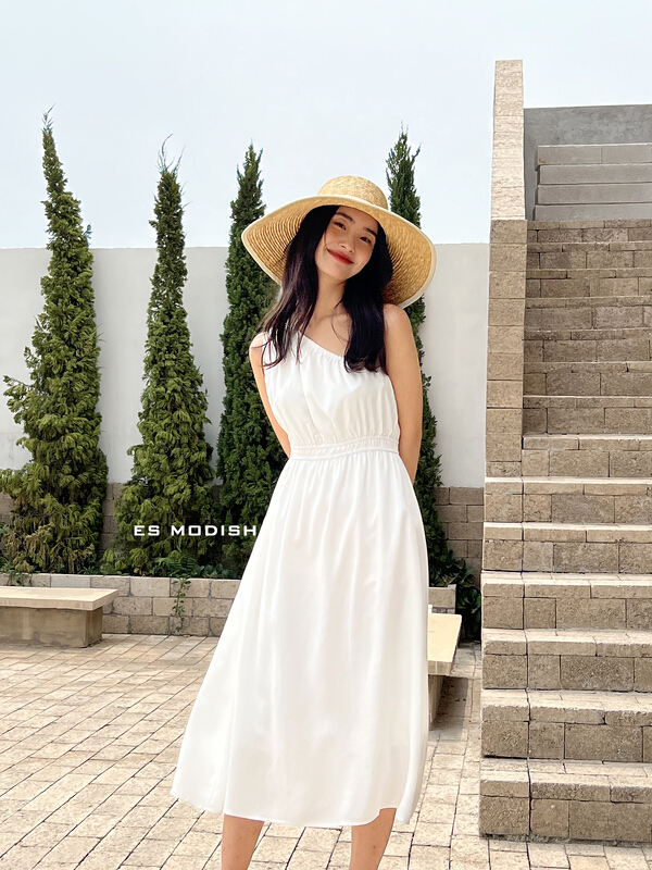 [es modish] niche design slant neck and shoulder leakage dress ops1649# XYJ