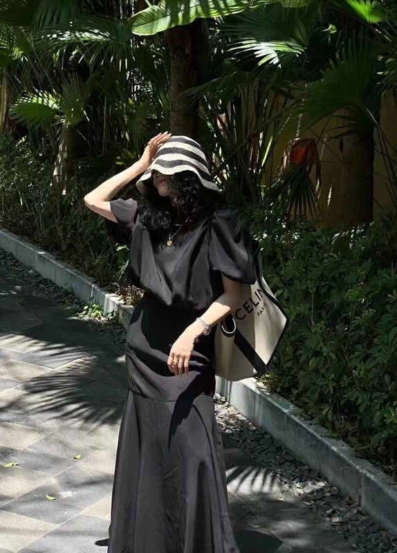 [Sumi] round neck temperament clean color blouse + high waist medium length skirt suit 22632# zjy